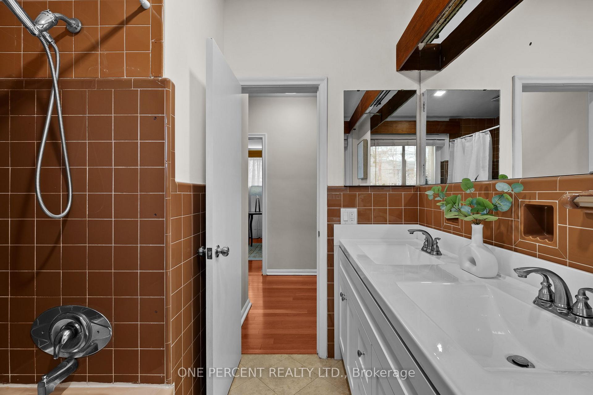 Photo 26 of 193 Lawrence Avenue, Orillia — HOMEH