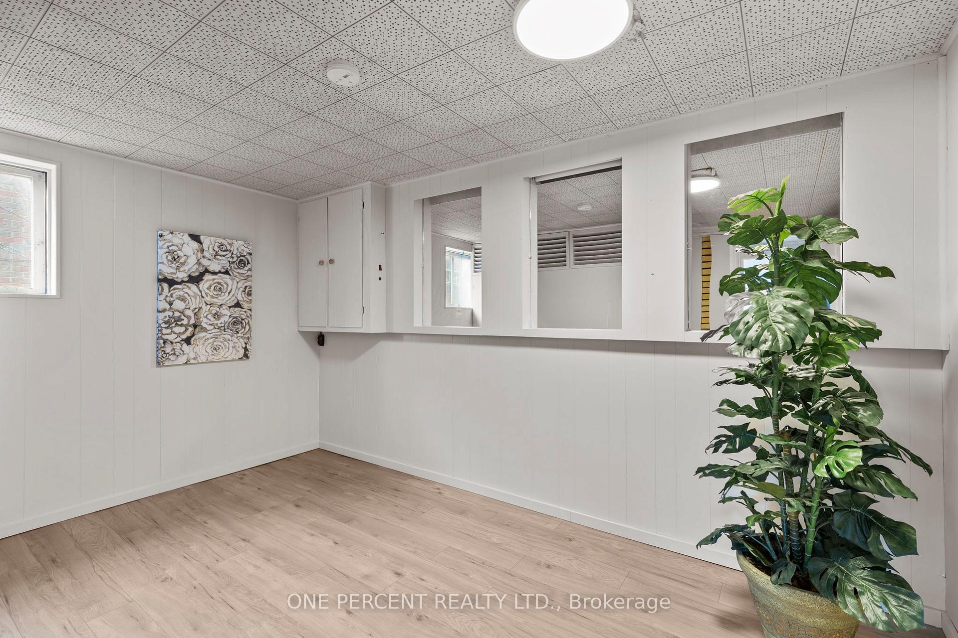Photo 35 of 193 Lawrence Avenue, Orillia — HOMEH