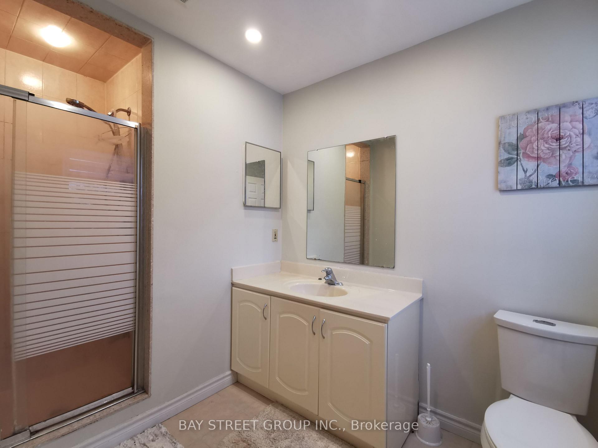 Photo 10 of 35 Couperthwaite Crescent, Markham, Unionville — HOMEH