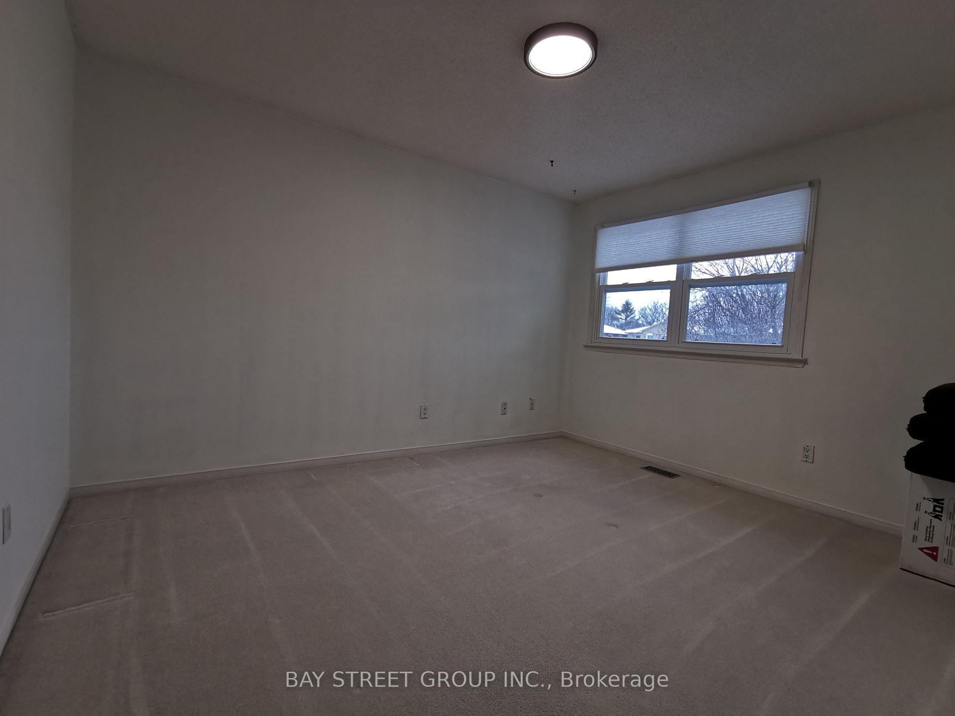 Photo 11 of 35 Couperthwaite Crescent, Markham, Unionville — HOMEH