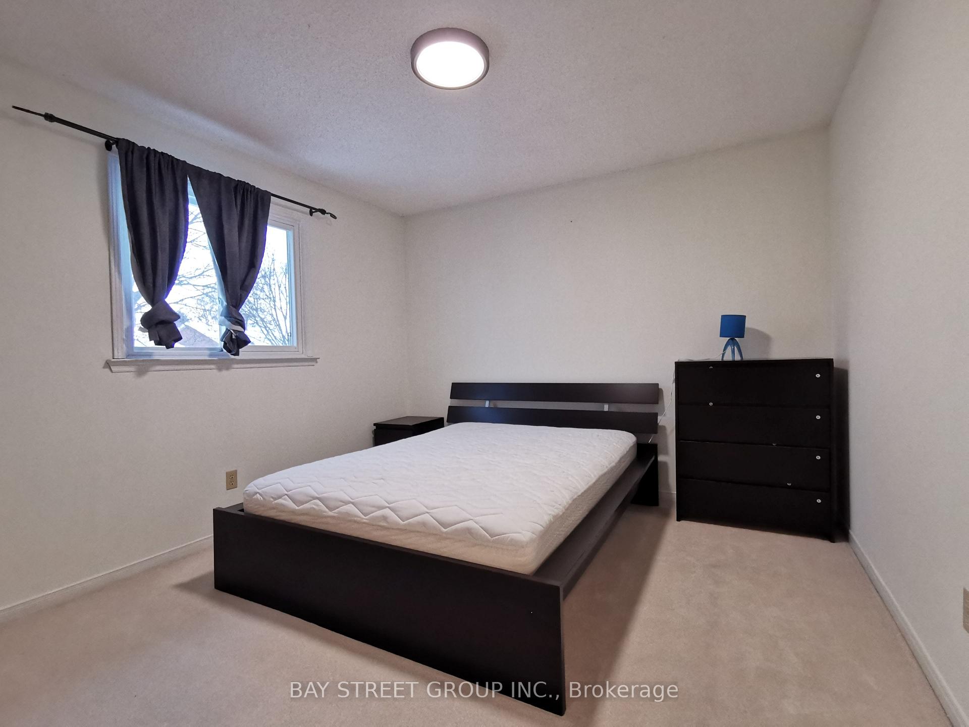 Photo 13 of 35 Couperthwaite Crescent, Markham, Unionville — HOMEH