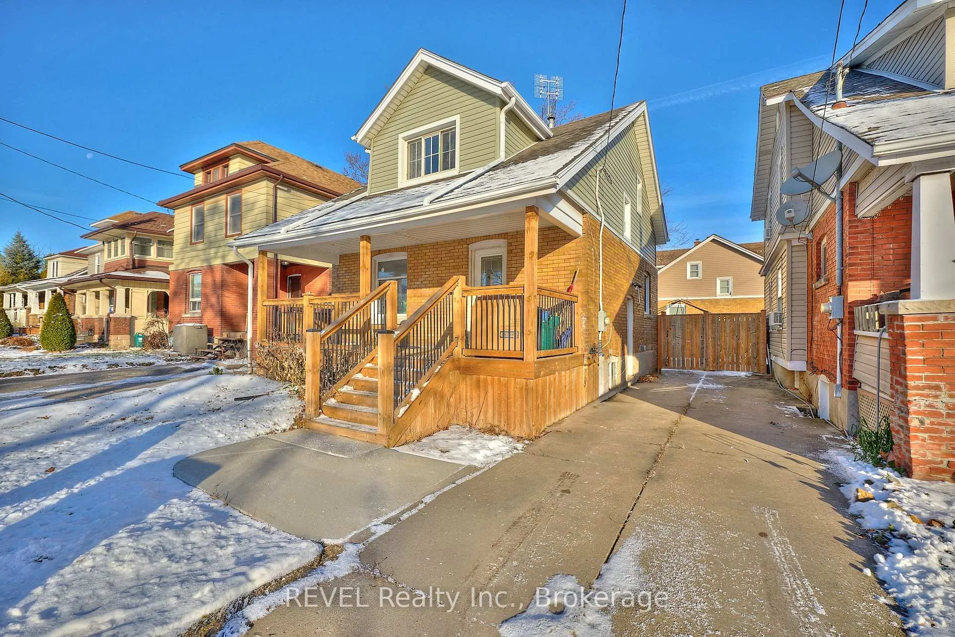 Photo 4 of 5113 Willmott Street, Niagara Falls, Cherrywood — HOMEH