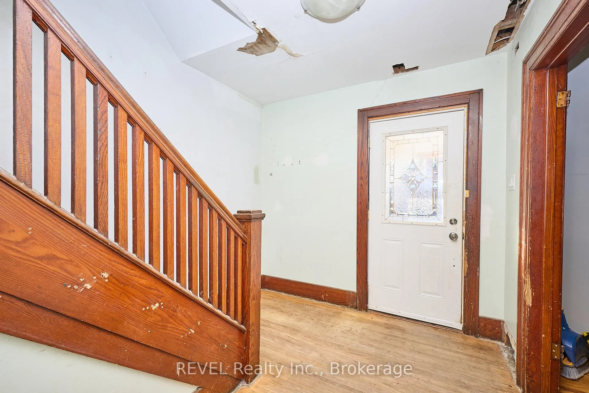 Photo 6 of 5113 Willmott Street, Niagara Falls, Cherrywood — HOMEH