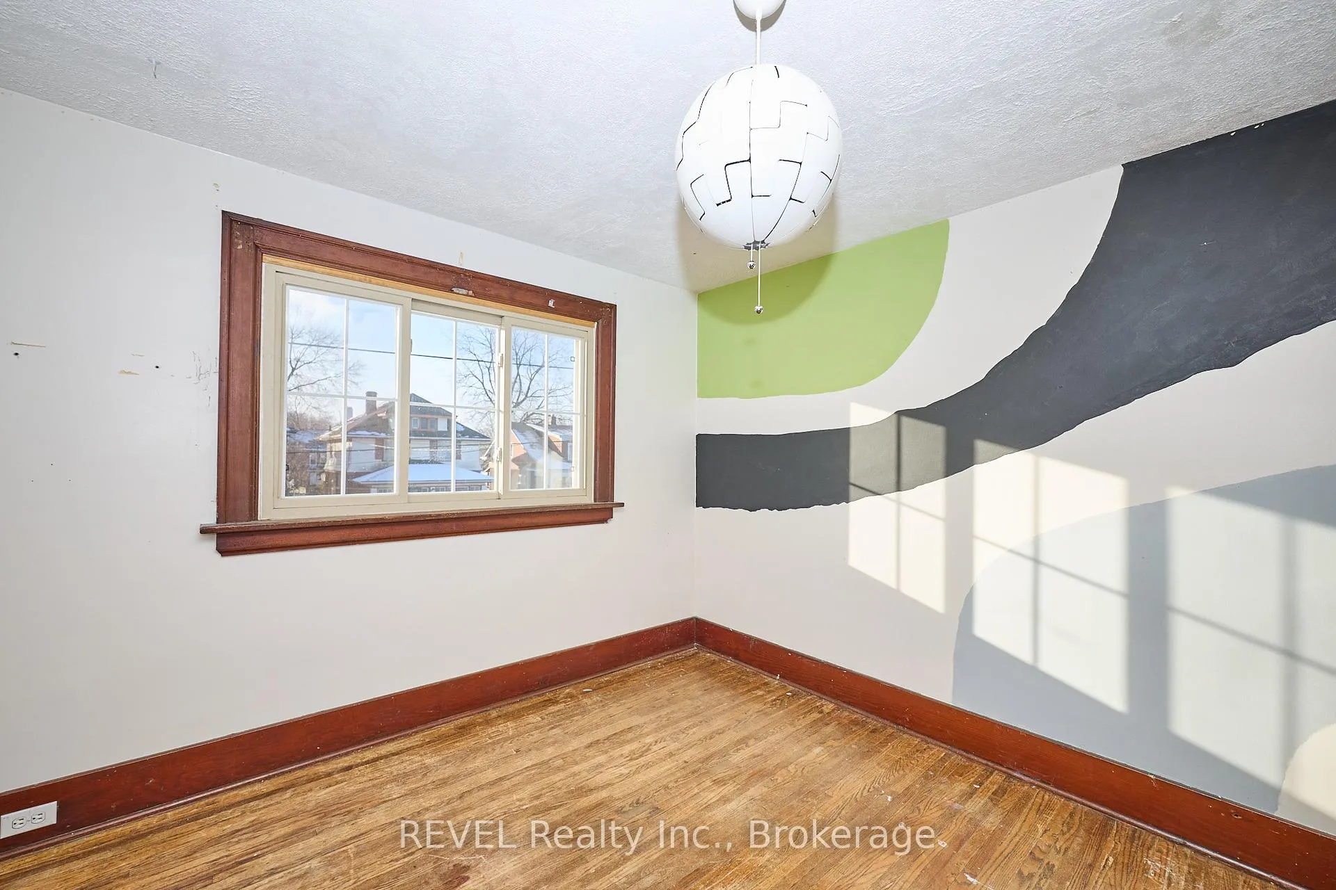Photo 16 of 5113 Willmott Street, Niagara Falls, Cherrywood — HOMEH