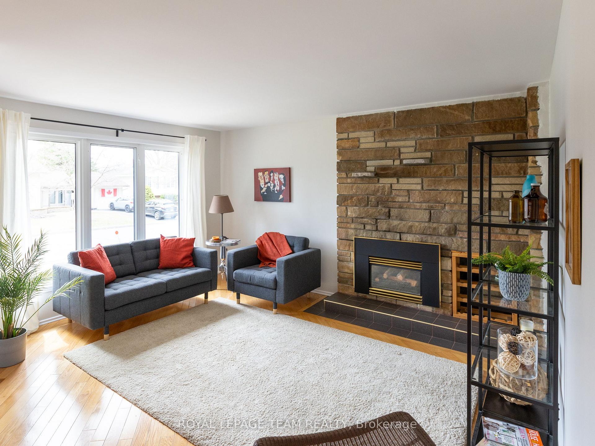 Photo 2 of 1357 Plumber Avenue, Ottawa, Carson Meadows — HOMEH