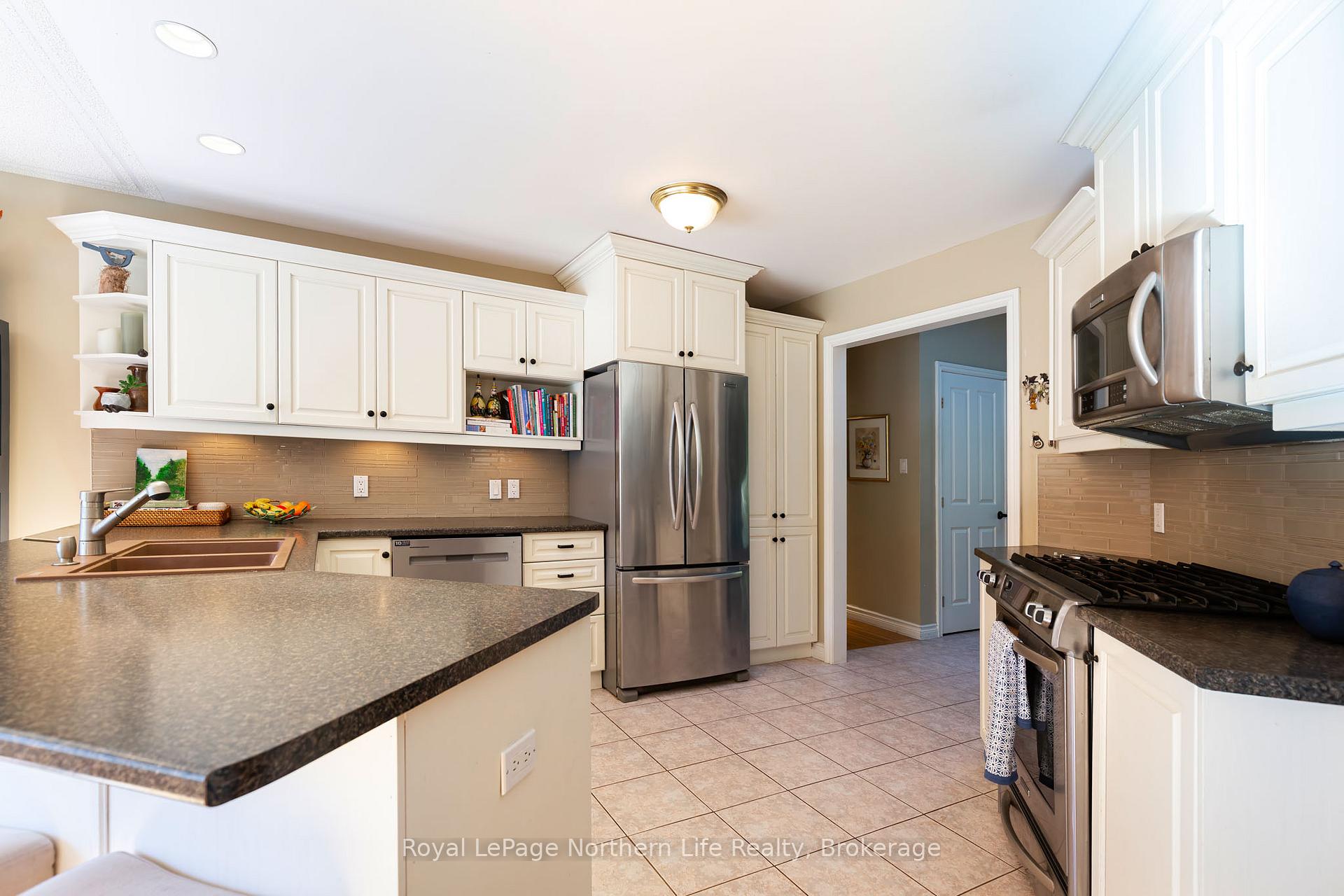 Photo 5 of 389 Carmichael Drive, North Bay, Airport — HOMEH