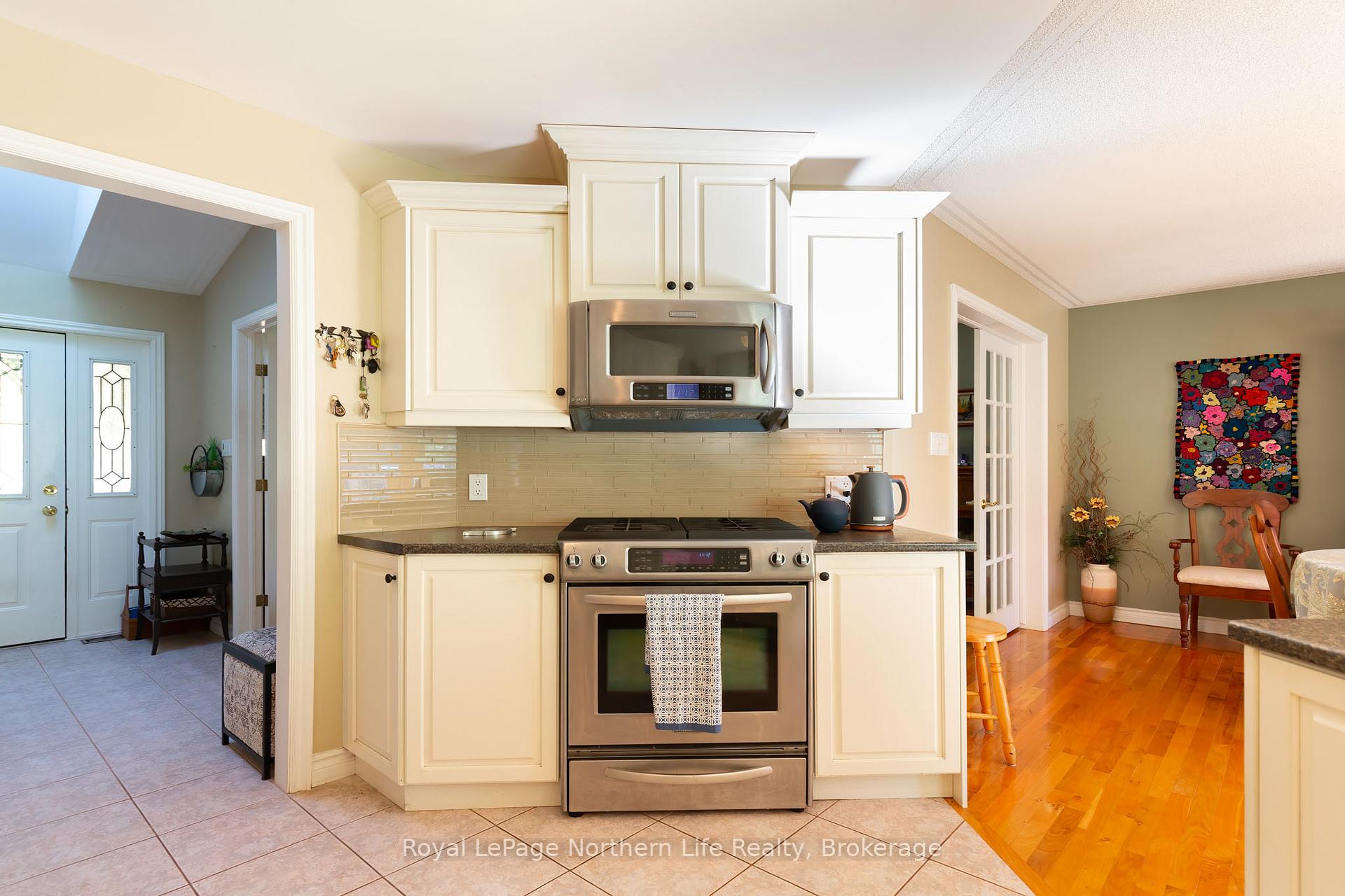 Photo 9 of 389 Carmichael Drive, North Bay, Airport — HOMEH