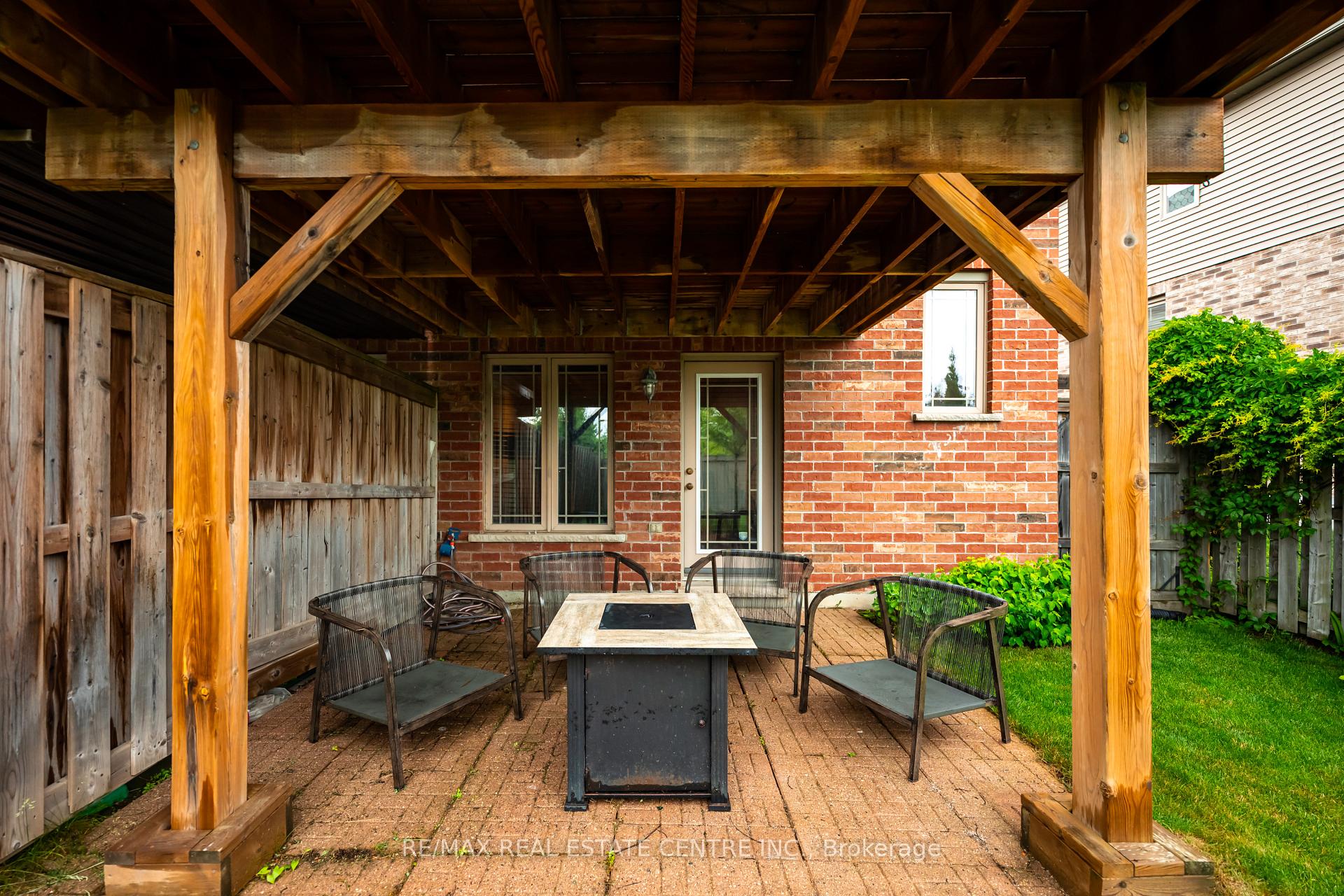Photo 23 of 96 Preston Drive, Orangeville — HOMEH