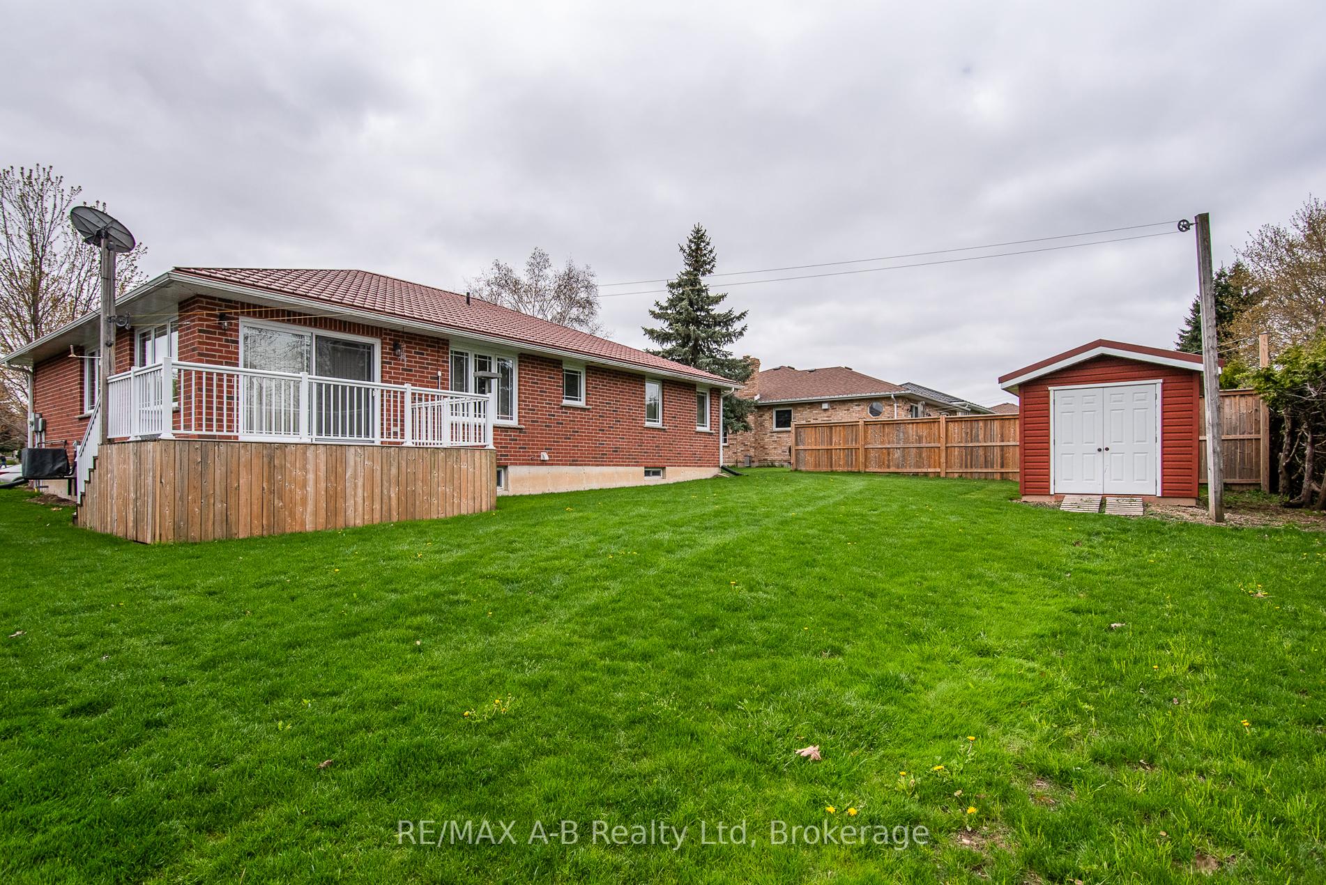 Photo 8 of 40 Gerber Drive, Perth East, Milverton — HOMEH