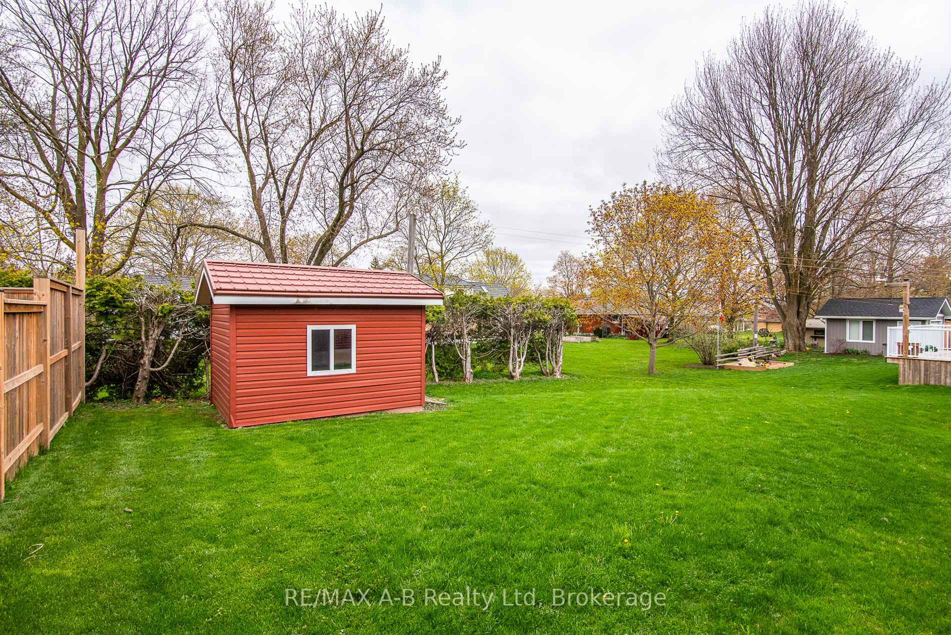 Photo 11 of 40 Gerber Drive, Perth East, Milverton — HOMEH