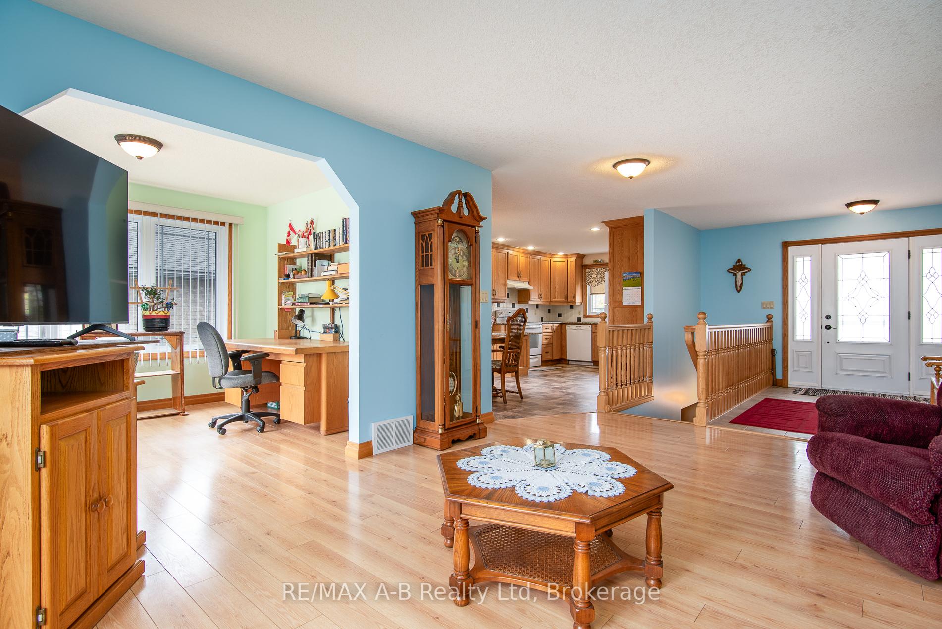 Photo 21 of 40 Gerber Drive, Perth East, Milverton — HOMEH