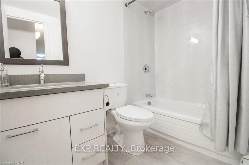 Photo 9 of Unit 16, 6287 O'Neil Street, Niagara Falls, Stamford — HOMEH