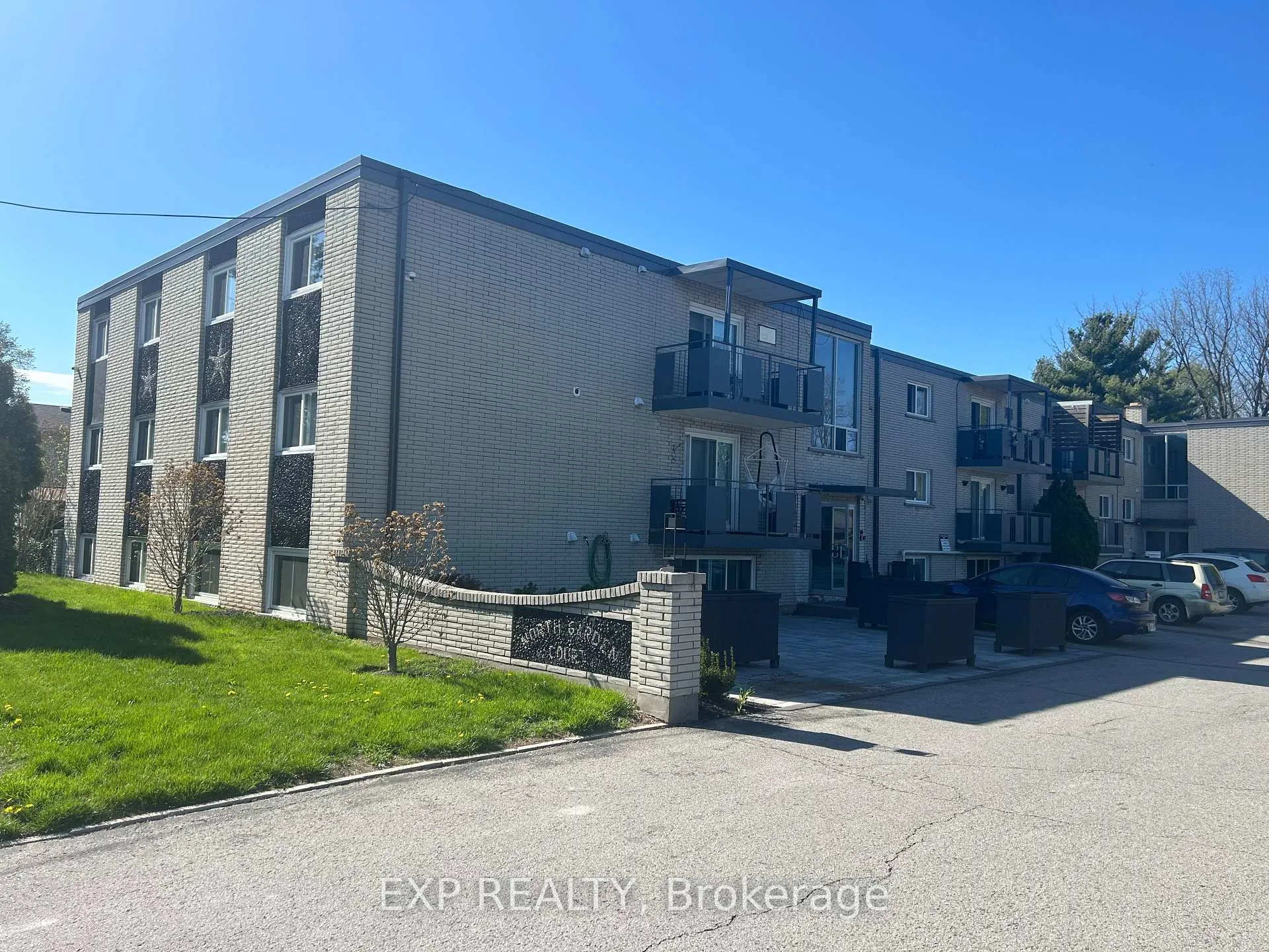 Photo 12 of Unit 16, 6287 O'Neil Street, Niagara Falls, Stamford — HOMEH