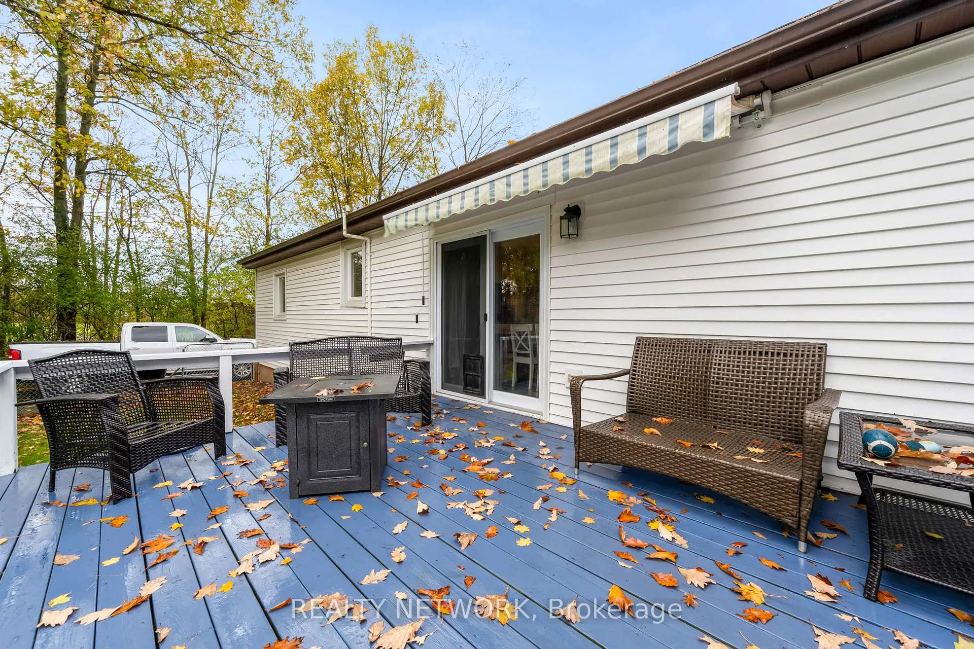 Photo 6 of 10042 Wiiloughby Drive, Niagara Falls, Chippawa — HOMEH
