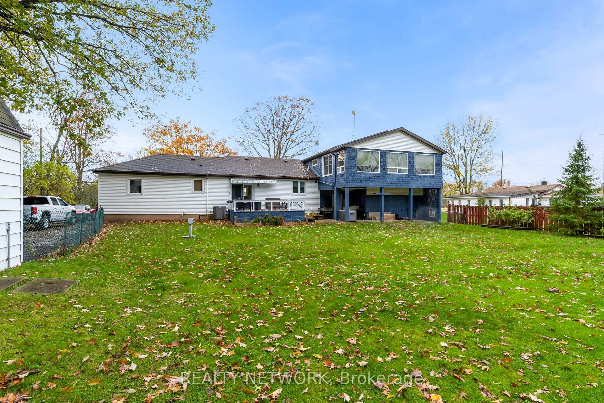 Photo 8 of 10042 Wiiloughby Drive, Niagara Falls, Chippawa — HOMEH
