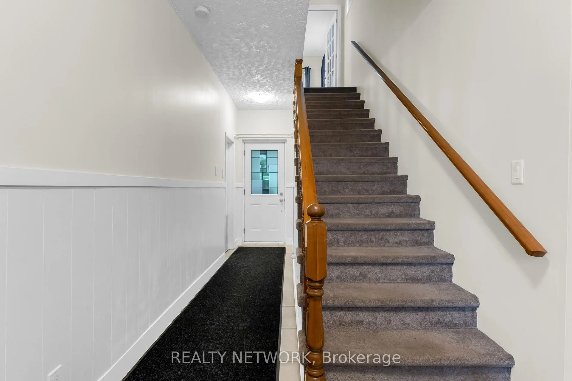Photo 24 of 10042 Wiiloughby Drive, Niagara Falls, Chippawa — HOMEH