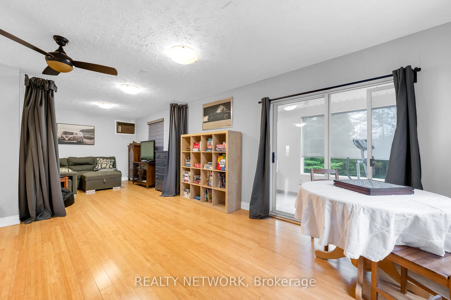 Photo 25 of 10042 Wiiloughby Drive, Niagara Falls, Chippawa — HOMEH