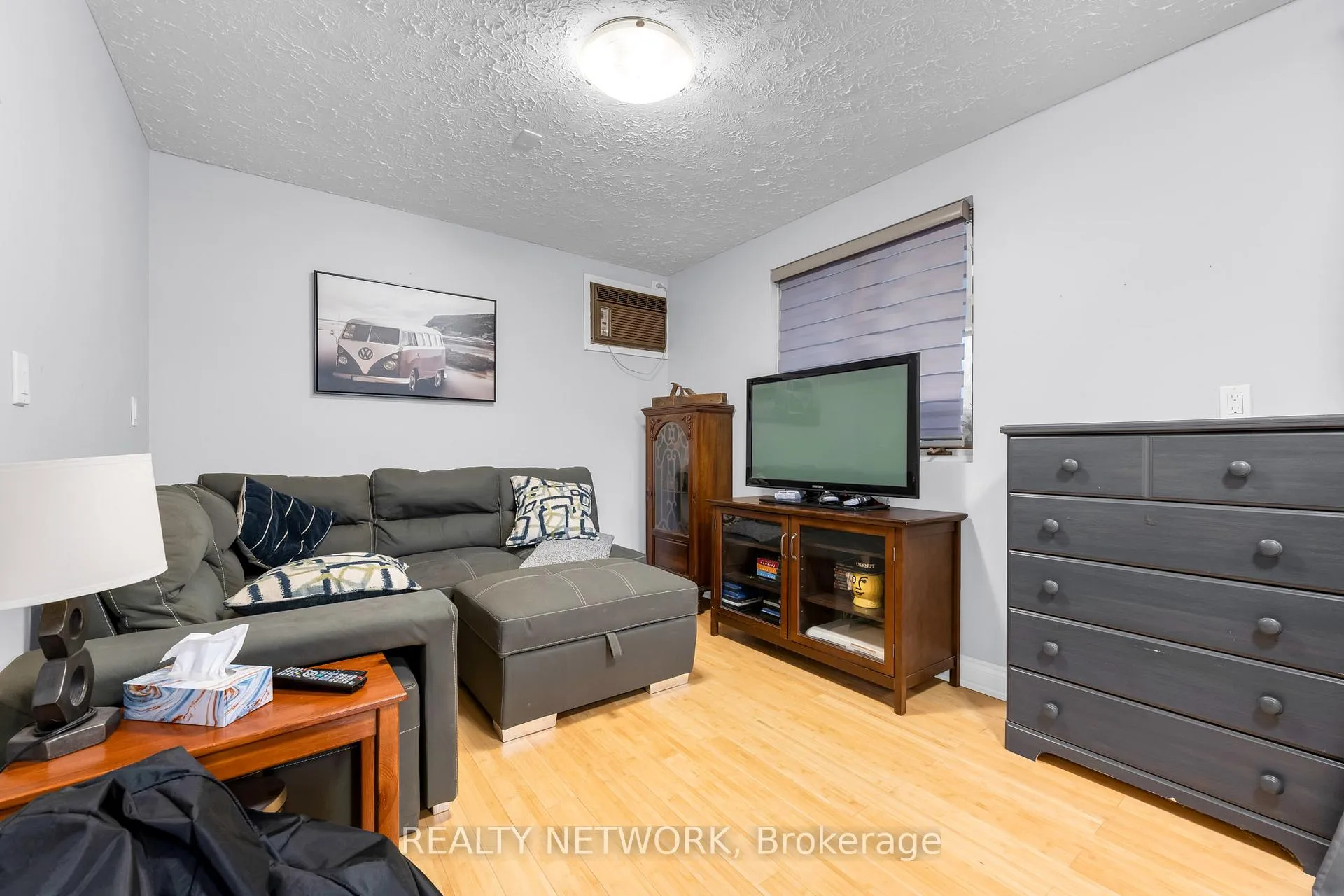 Photo 27 of 10042 Wiiloughby Drive, Niagara Falls, Chippawa — HOMEH