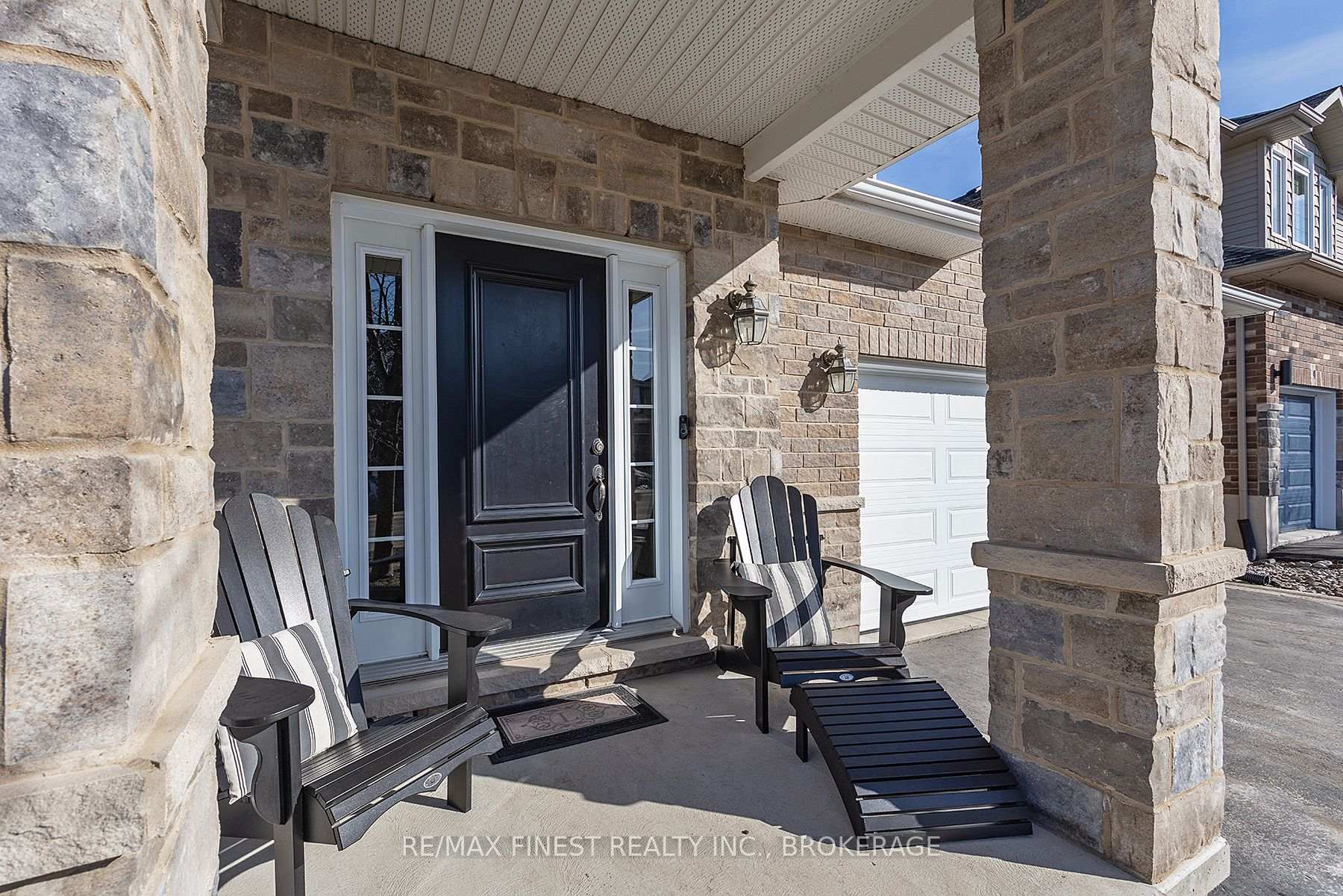 Photo 3 of 1378 Waterside Way, Kingston, Kingston East (Incl Barret Crt) — HOMEH