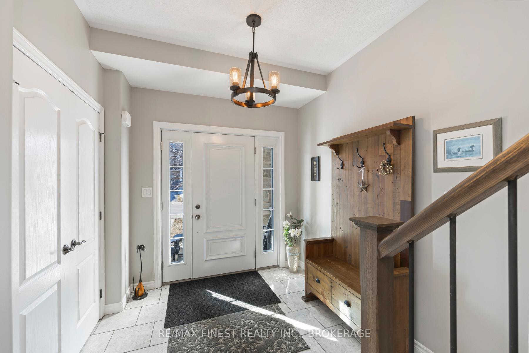 Photo 4 of 1378 Waterside Way, Kingston, Kingston East (Incl Barret Crt) — HOMEH