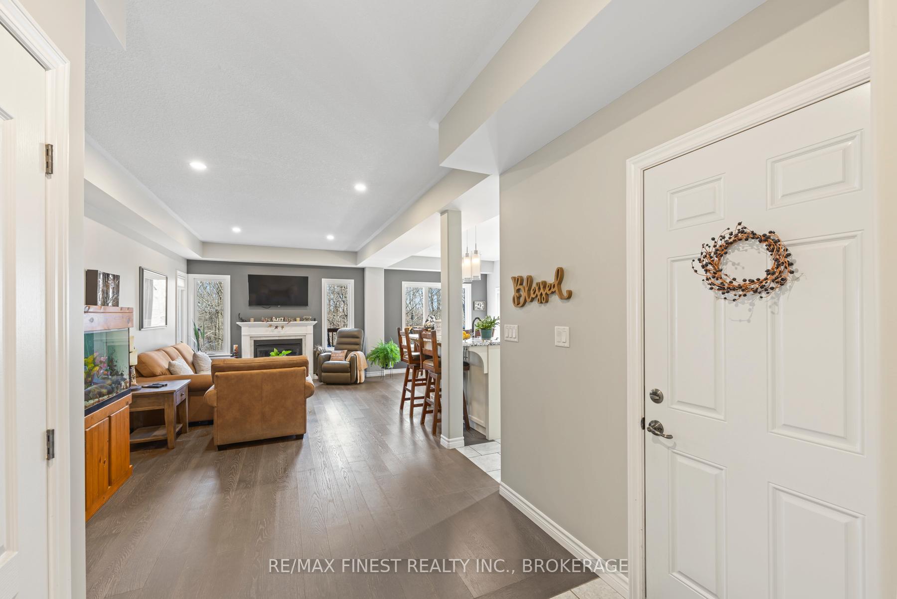 Photo 6 of 1378 Waterside Way, Kingston, Kingston East (Incl Barret Crt) — HOMEH