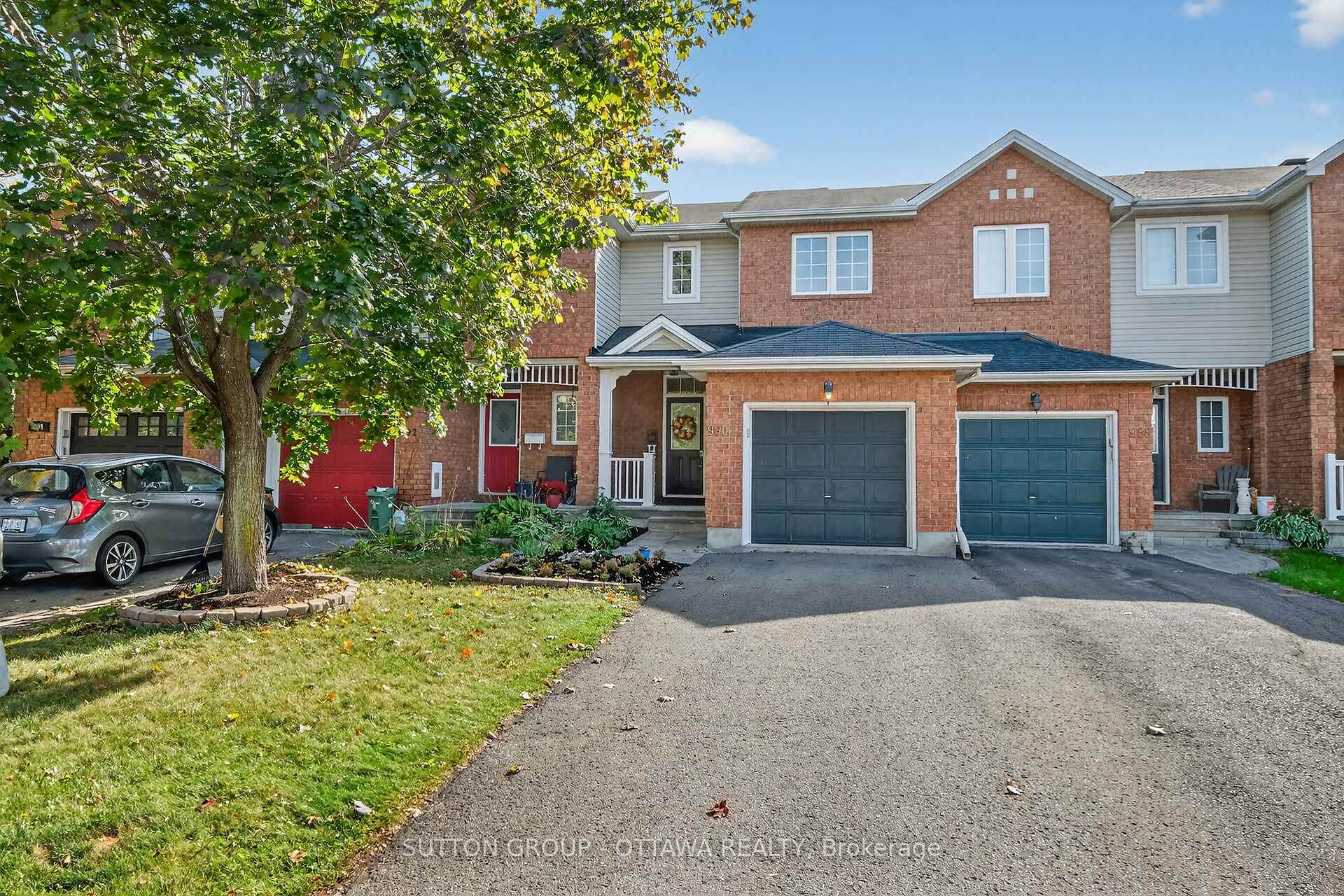 Front of 990 Markwick Crescent