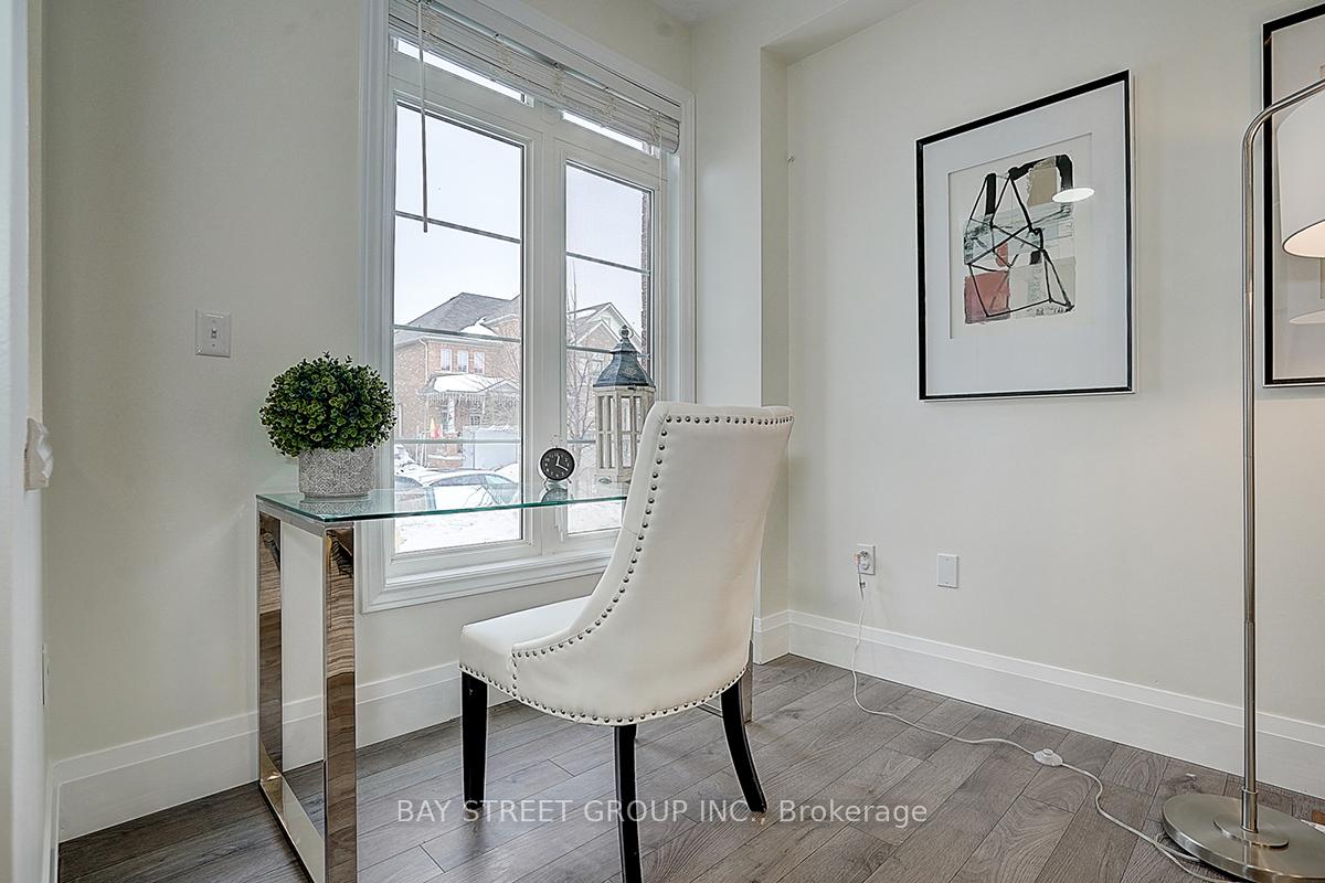 Photo 7 of 98 Carolina Rose Crescent, Markham, Wismer — HOMEH
