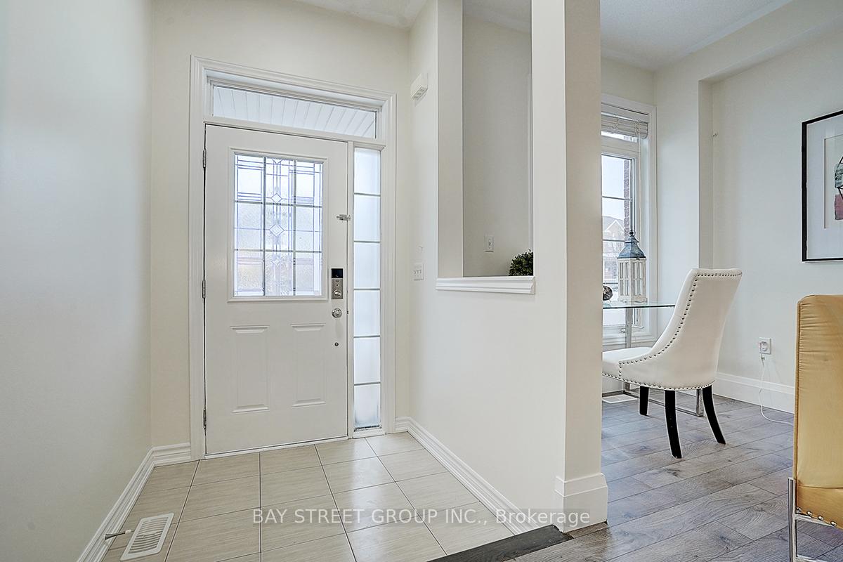Photo 8 of 98 Carolina Rose Crescent, Markham, Wismer — HOMEH