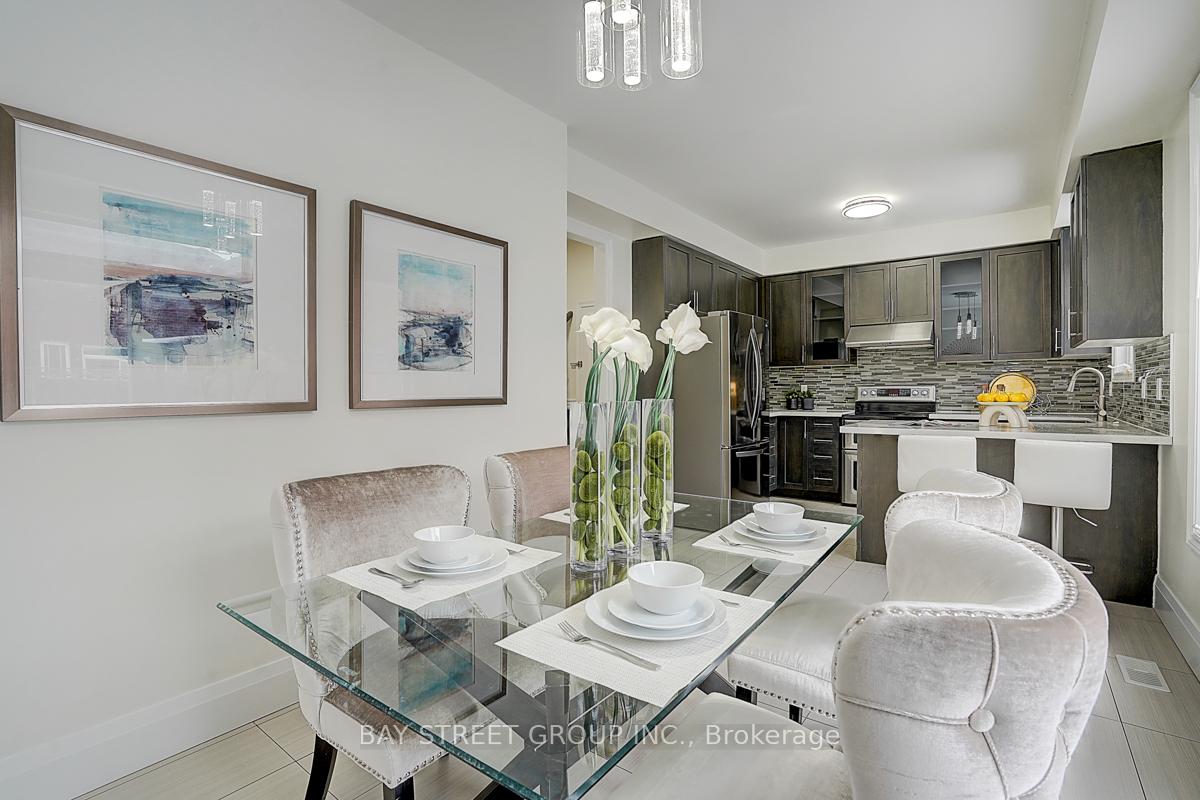 Photo 13 of 98 Carolina Rose Crescent, Markham, Wismer — HOMEH