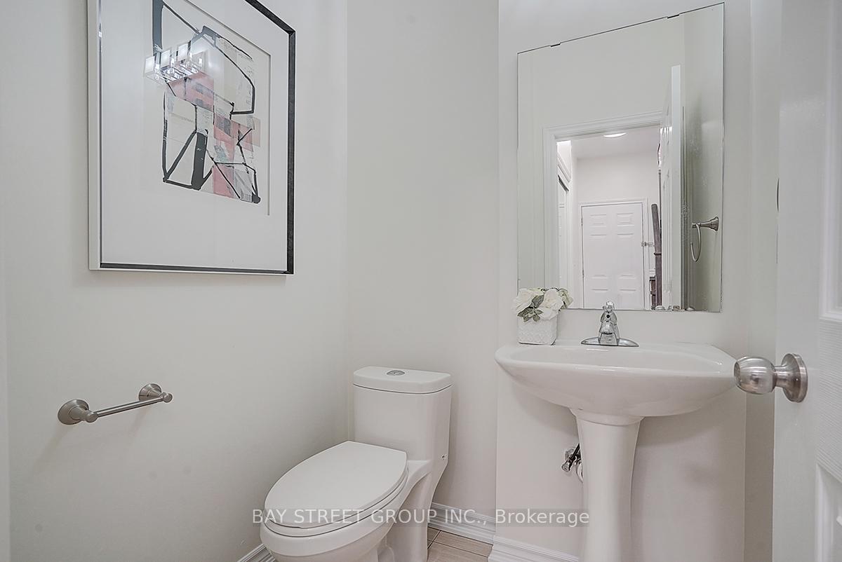 Photo 15 of 98 Carolina Rose Crescent, Markham, Wismer — HOMEH