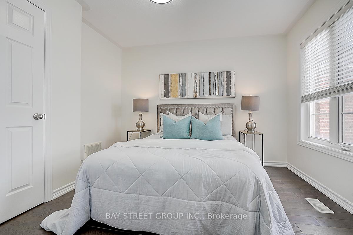 Photo 26 of 98 Carolina Rose Crescent, Markham, Wismer — HOMEH