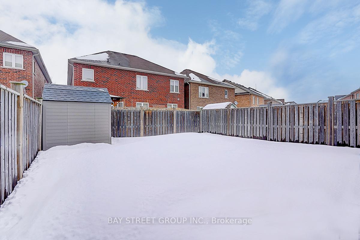Photo 32 of 98 Carolina Rose Crescent, Markham, Wismer — HOMEH