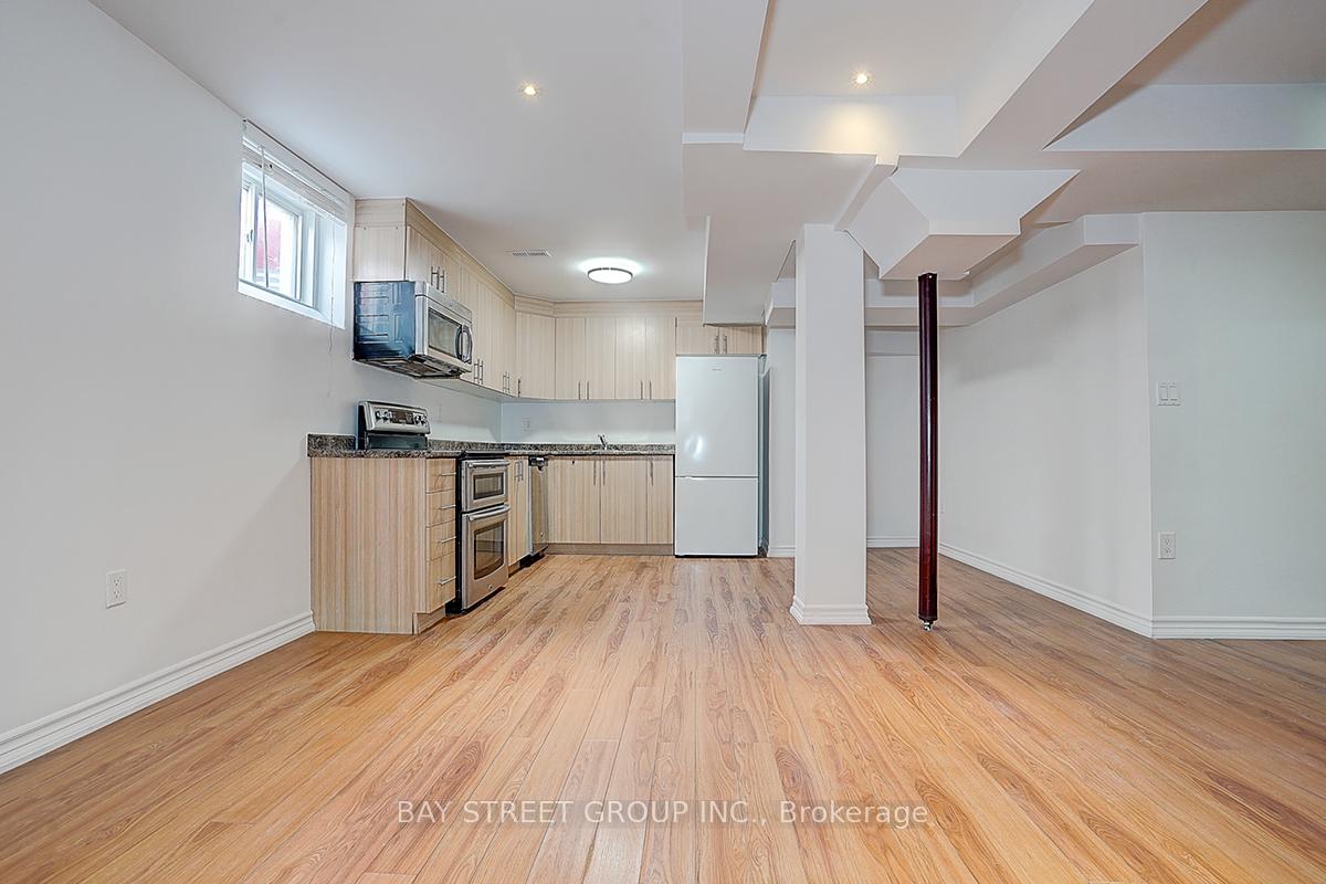 Photo 35 of 98 Carolina Rose Crescent, Markham, Wismer — HOMEH