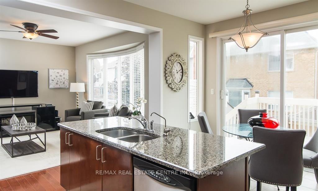 Photo 6 of 625 Hood Terrace, Milton, Coates — HOMEH
