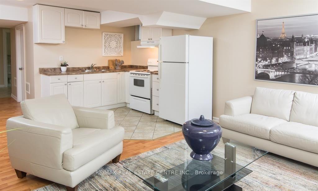 Photo 21 of 625 Hood Terrace, Milton, Coates — HOMEH