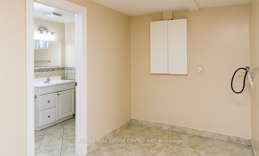 Photo 22 of 625 Hood Terrace, Milton, Coates — HOMEH