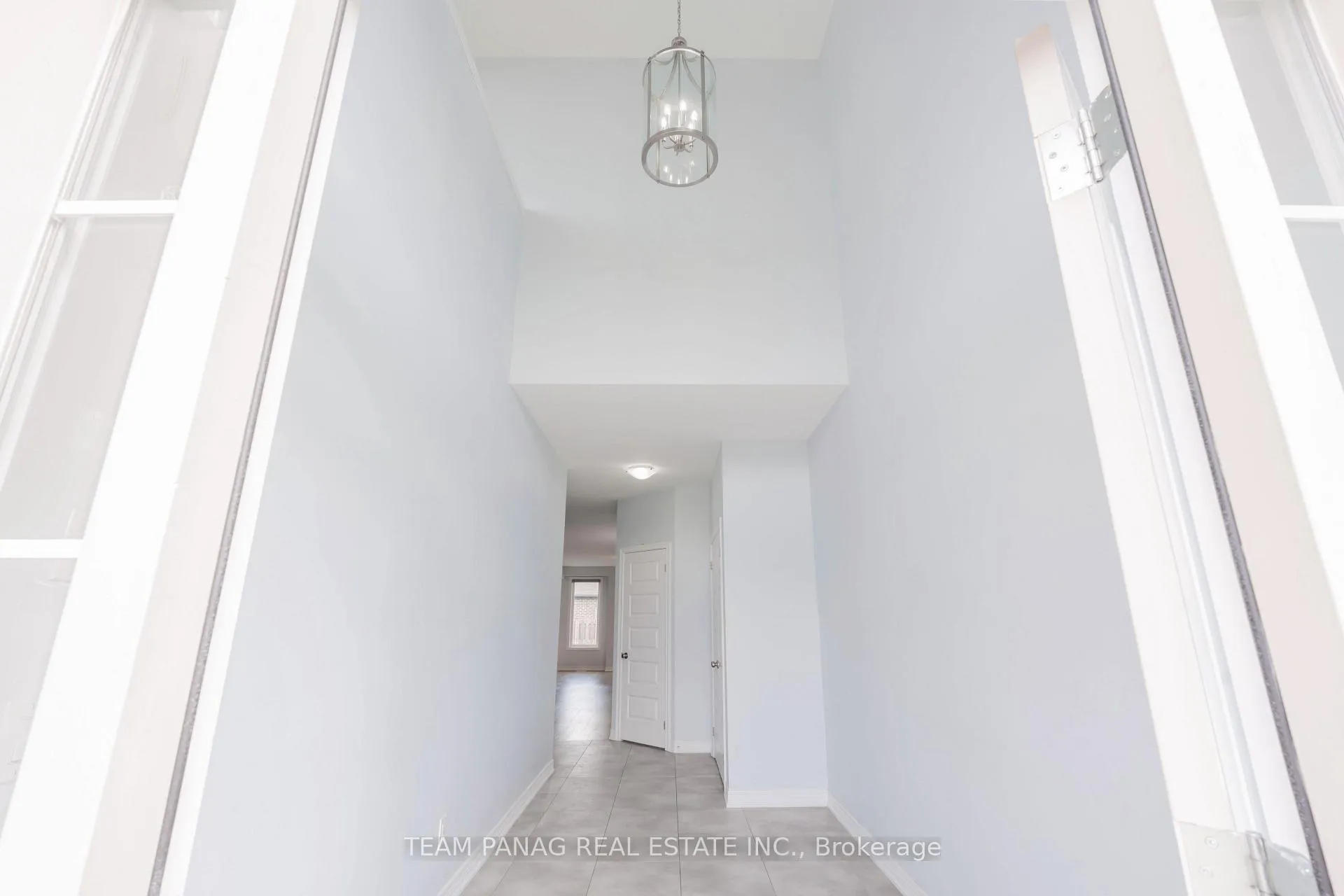 Photo 4 of 127 Susan Drive, Pelham, Fonthill — HOMEH