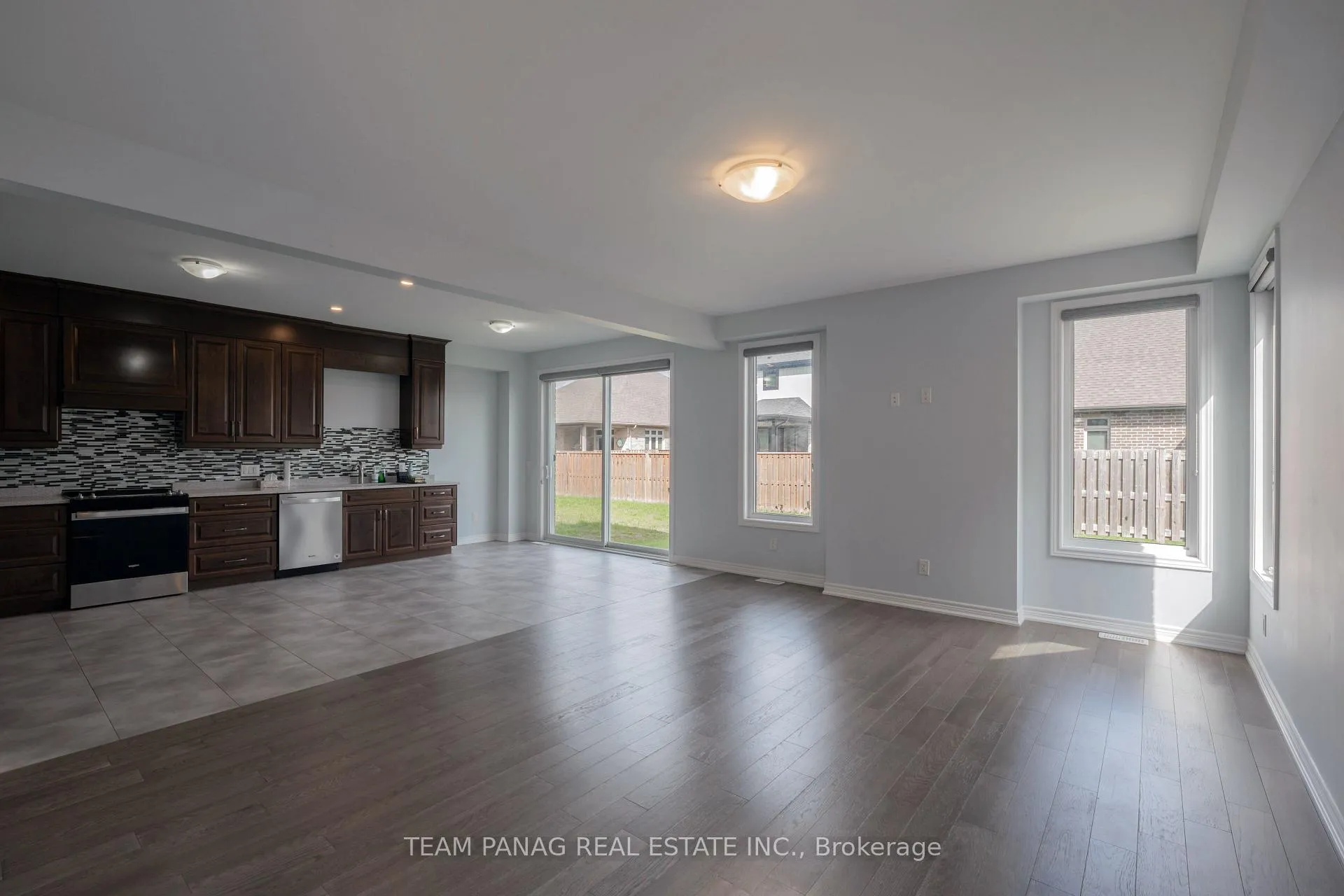 Photo 7 of 127 Susan Drive, Pelham, Fonthill — HOMEH