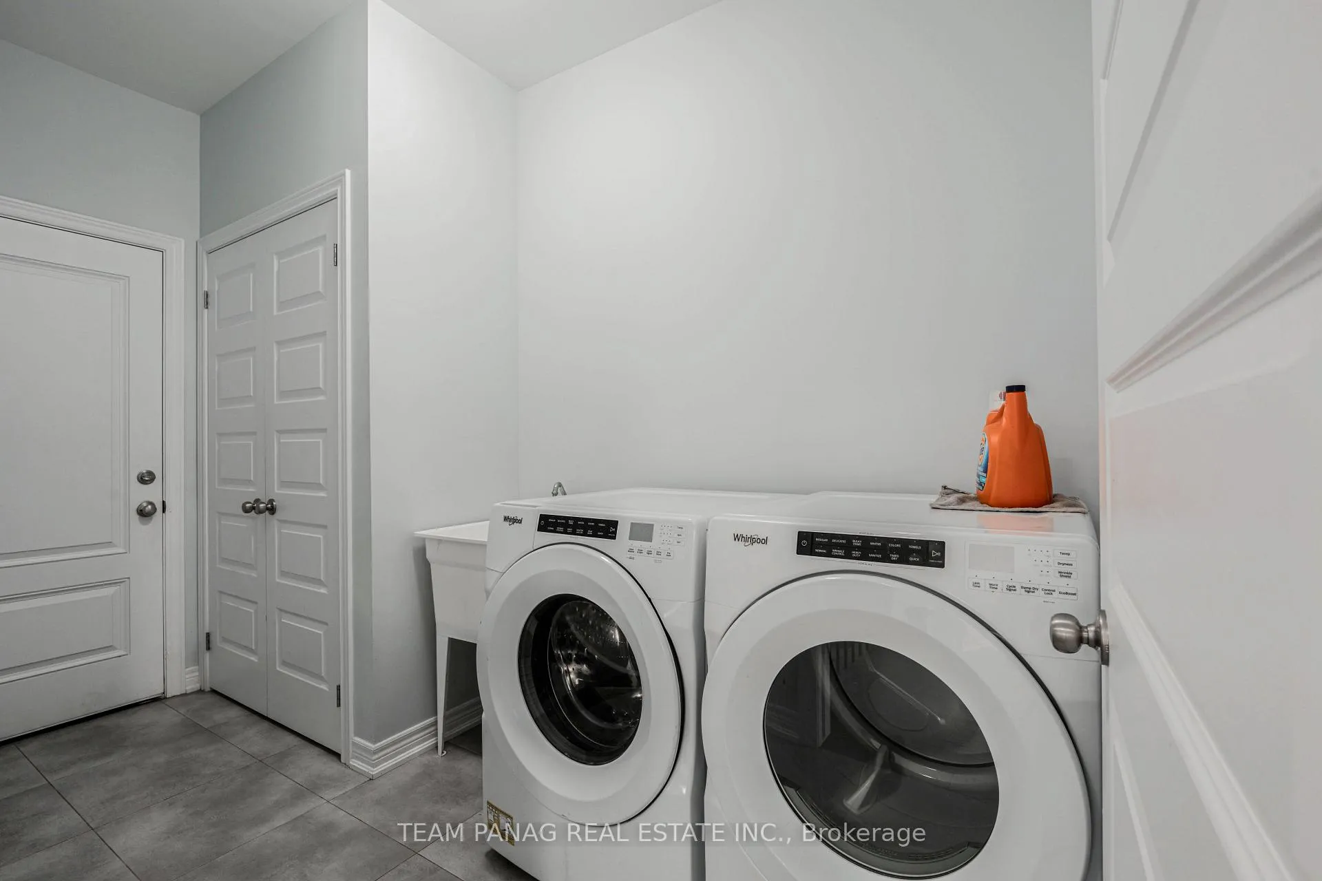 Photo 14 of 127 Susan Drive, Pelham, Fonthill — HOMEH