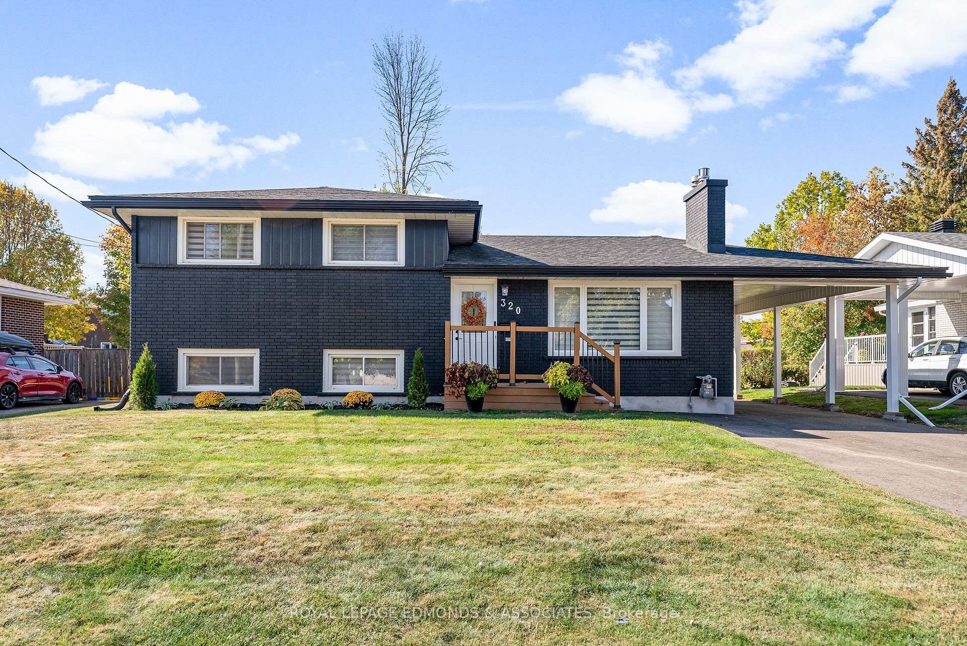 Front of 320 Patricia Avenue