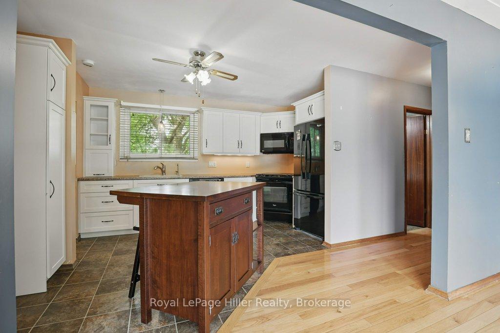 Photo 15 of 26 Arena Drive, Perth East, Milverton — HOMEH