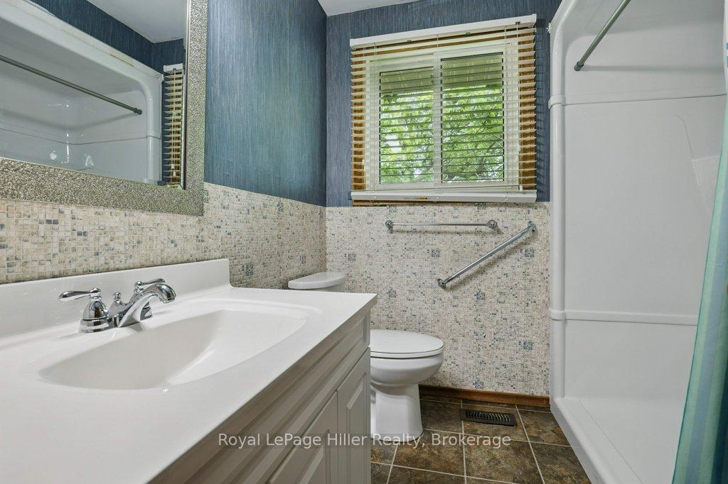 Photo 16 of 26 Arena Drive, Perth East, Milverton — HOMEH