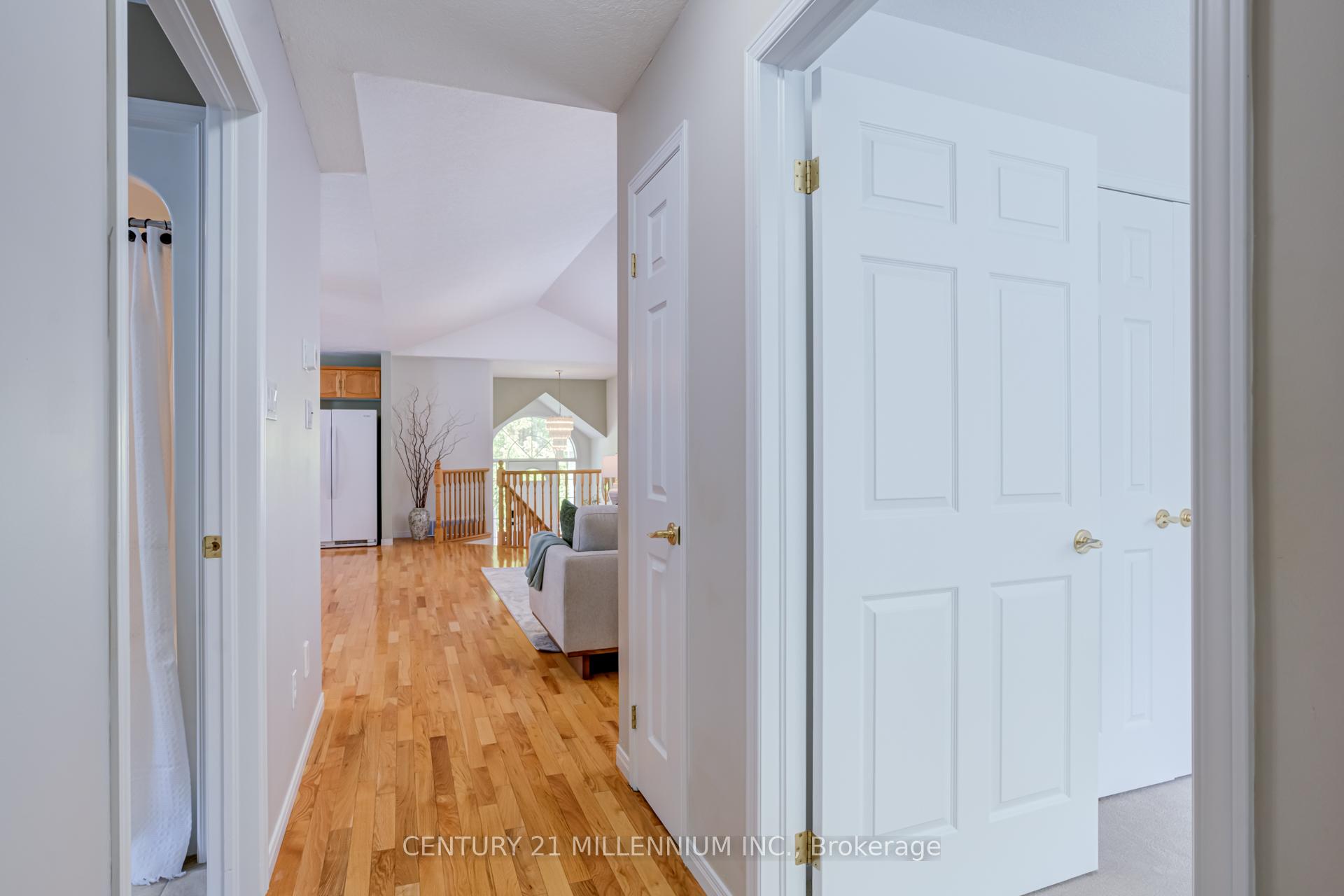 Photo 4 of 72 Abbey Road, Orangeville — HOMEH
