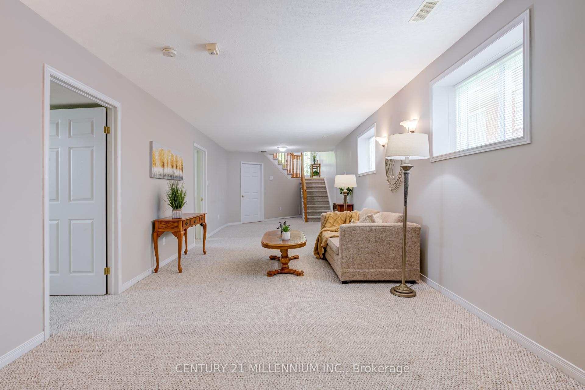 Photo 27 of 72 Abbey Road, Orangeville — HOMEH