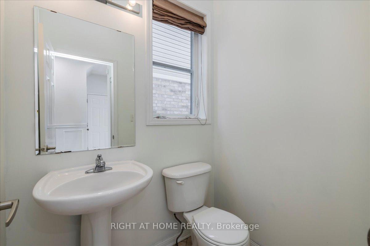 Photo 5 of 59 Nunn Crescent, New Tecumseth, Alliston — HOMEH