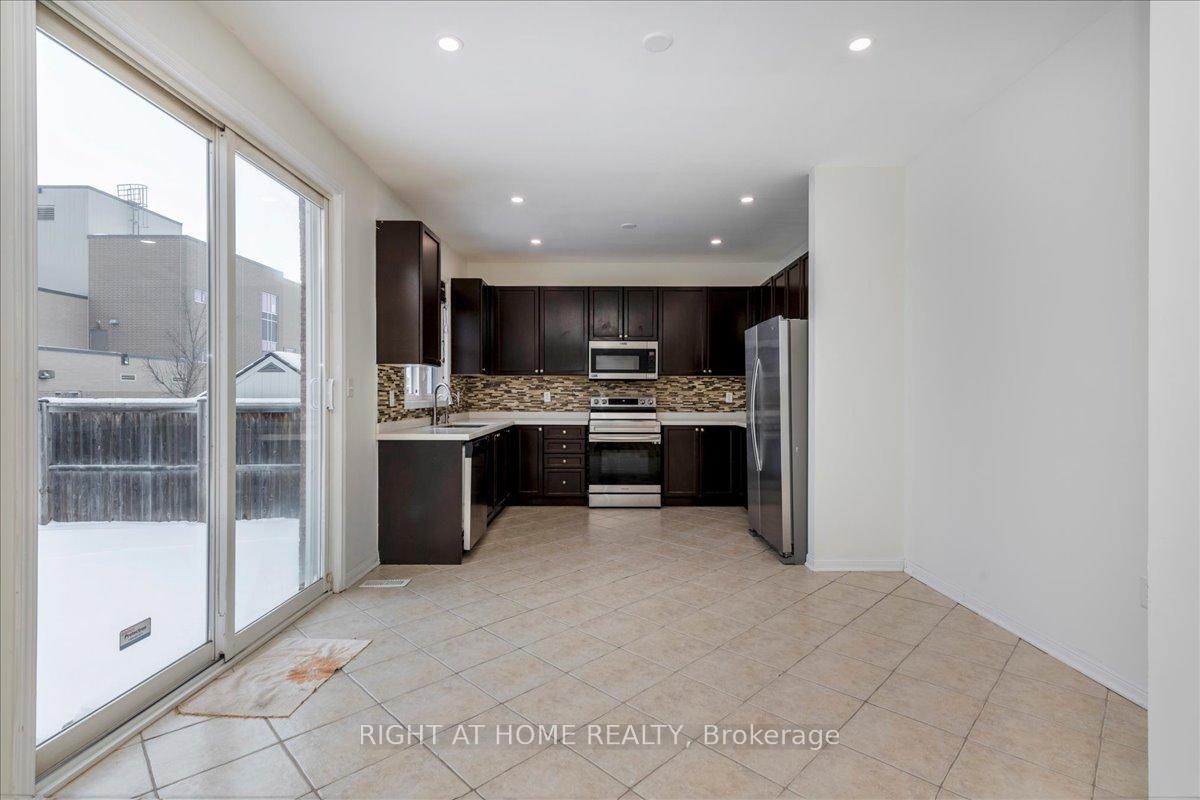 Photo 7 of 59 Nunn Crescent, New Tecumseth, Alliston — HOMEH