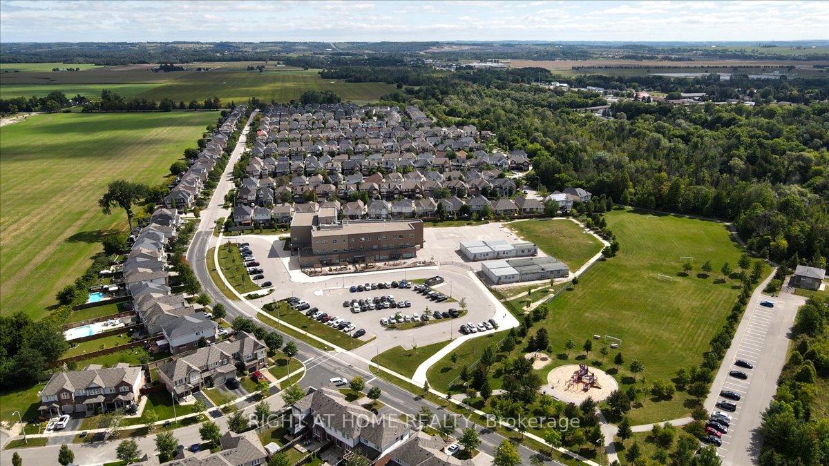 Photo 22 of 59 Nunn Crescent, New Tecumseth, Alliston — HOMEH