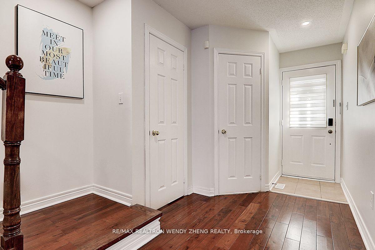 Photo 3 of 60 Zio Carlo Drive, Markham, Village Green-South Unionville — HOMEH