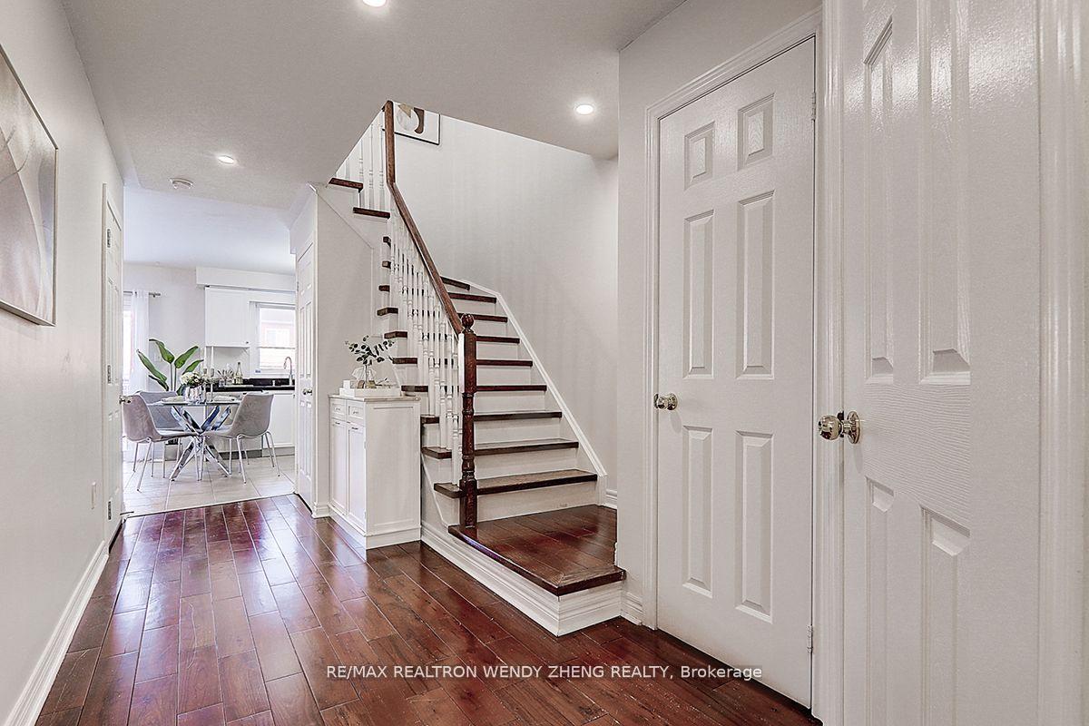 Photo 4 of 60 Zio Carlo Drive, Markham, Village Green-South Unionville — HOMEH