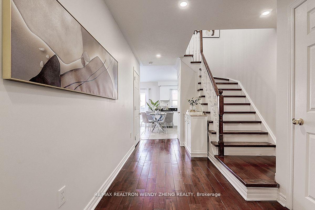 Photo 5 of 60 Zio Carlo Drive, Markham, Village Green-South Unionville — HOMEH